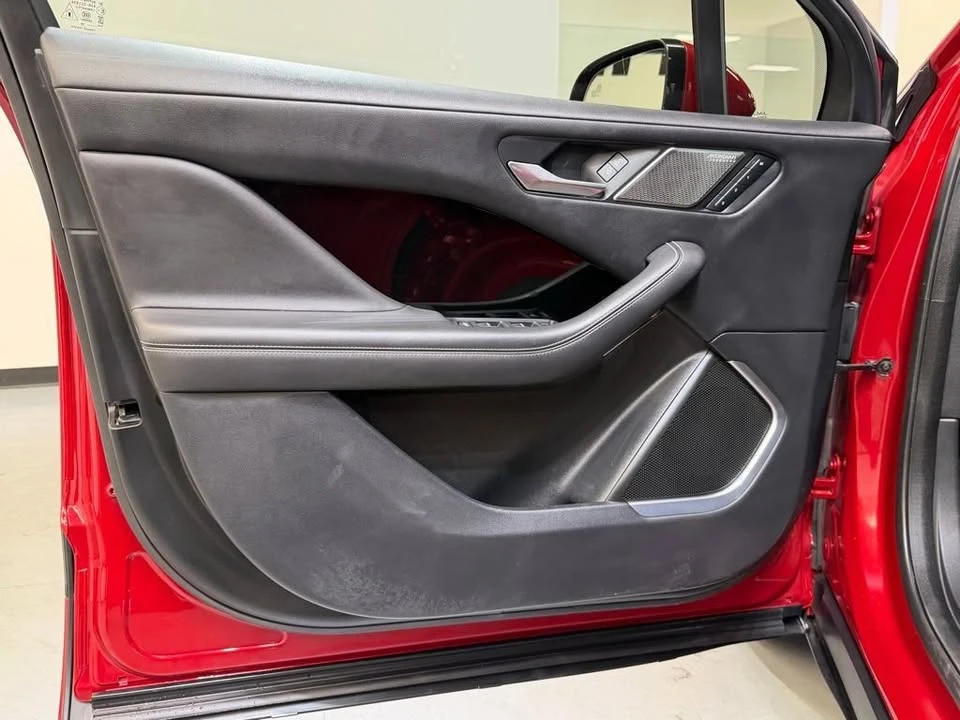 2020 Jaguar I-Pace - Image 9 of 20