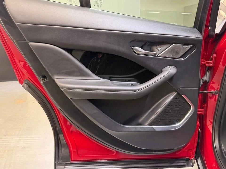 2020 Jaguar I-Pace - Image 13 of 20