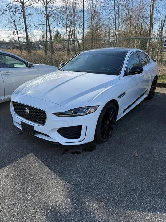 2020 Jaguar XE - Image 3 of 10
