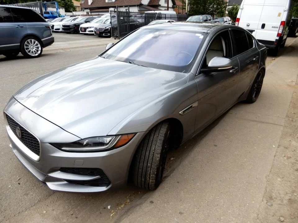2020 Jaguar XE - Image 8 of 20