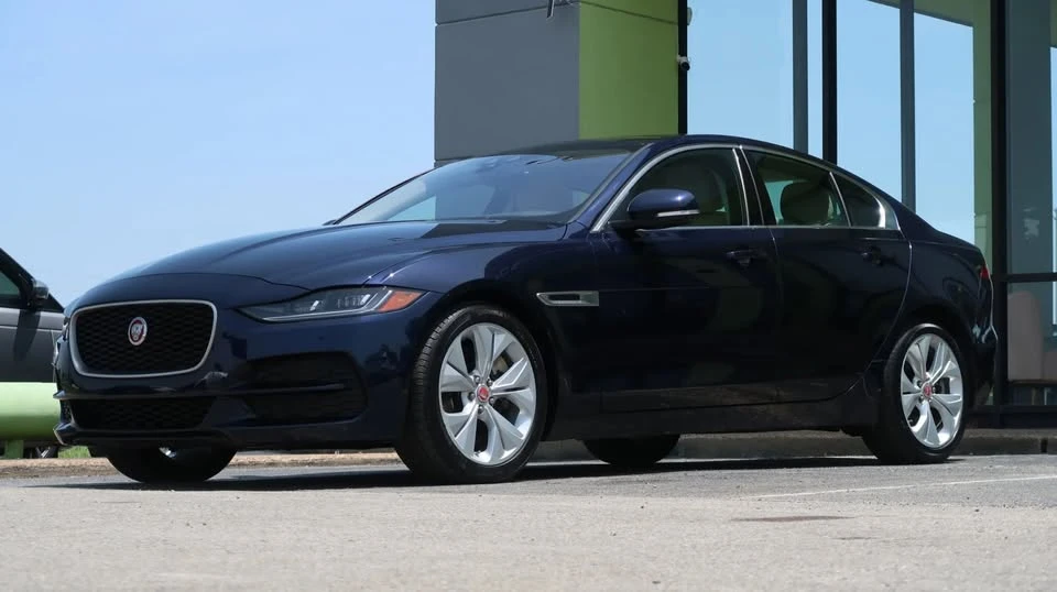 2020 Jaguar XE - Image 6 of 20