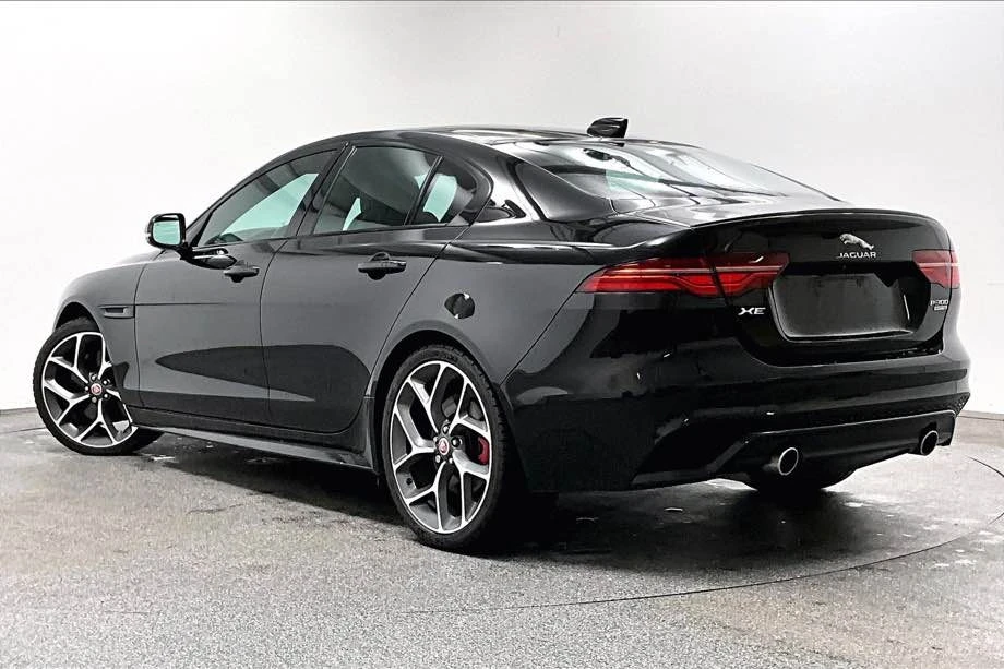 2020 Jaguar XE - Image 2 of 5