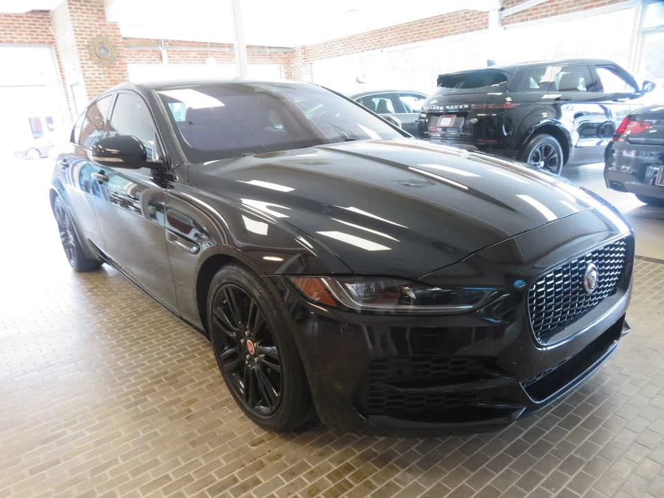 2020 Jaguar XE - Image 3 of 19