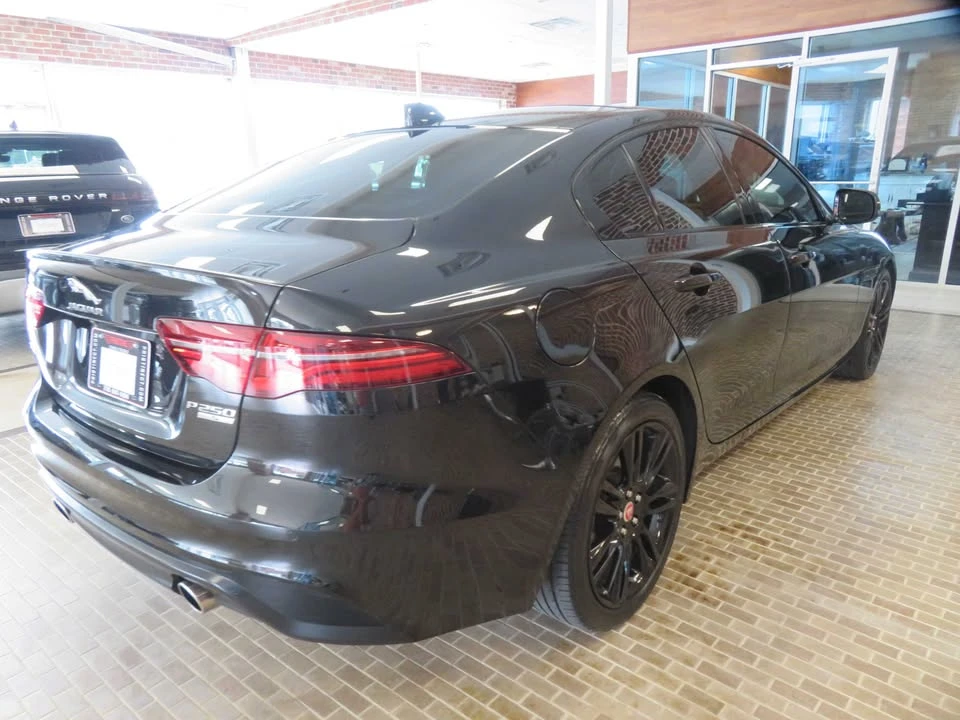 2020 Jaguar XE - Image 4 of 19