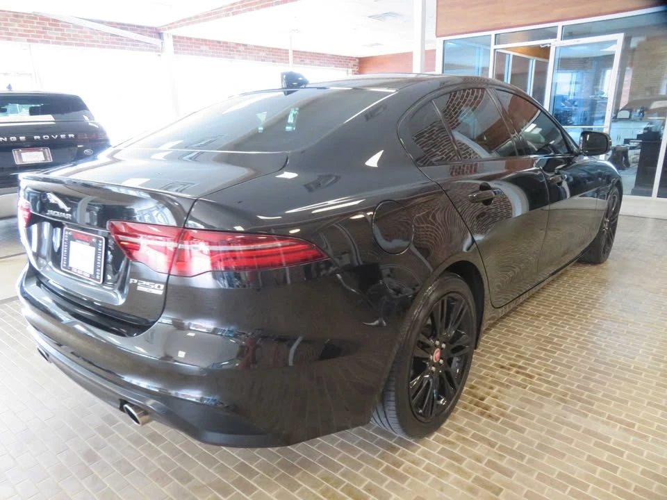 2020 Jaguar XE - Image 4 of 20
