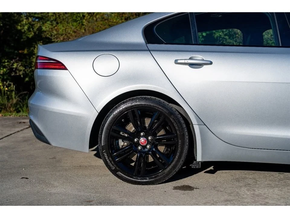 2020 Jaguar XE - Image 4 of 20
