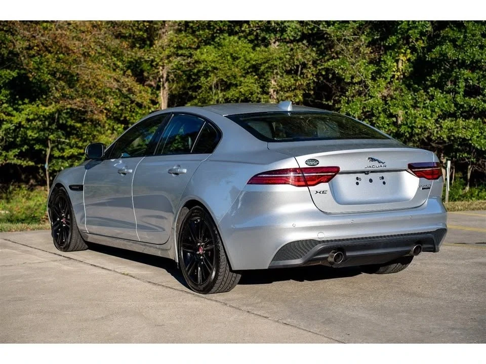 2020 Jaguar XE - Image 7 of 20
