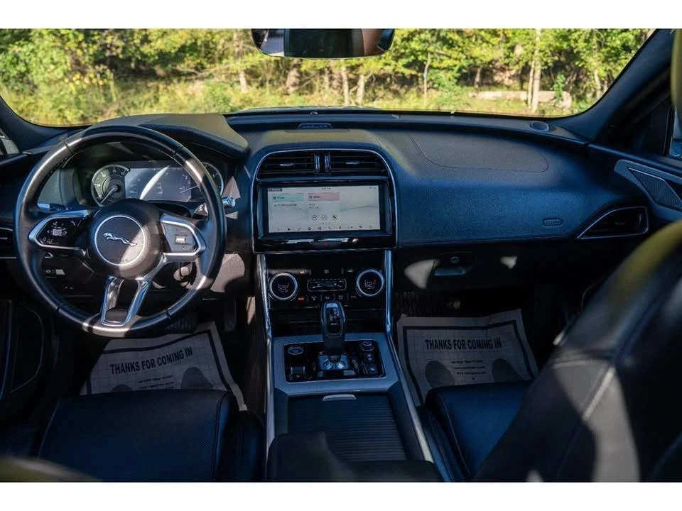 2020 Jaguar XE - Image 18 of 20