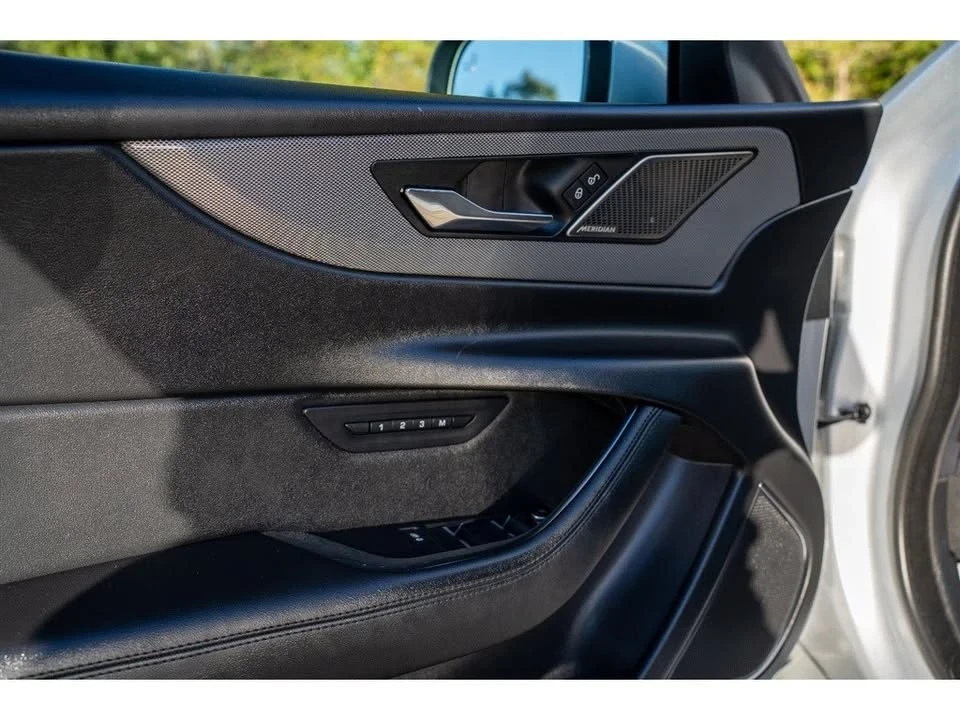 2020 Jaguar XE - Image 20 of 20