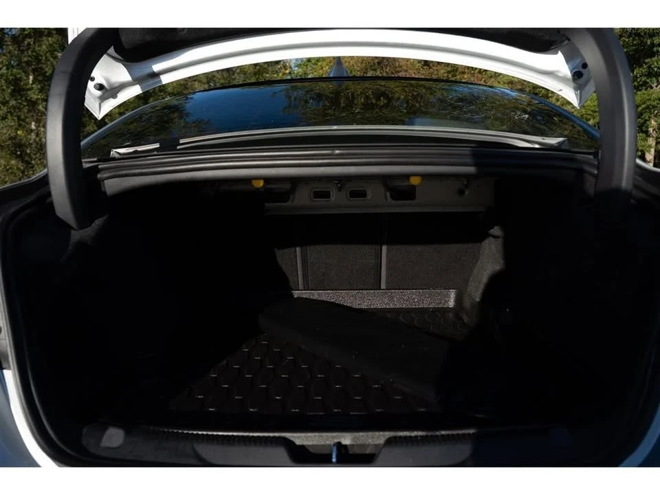 2020 Jaguar XE - Image 12 of 20