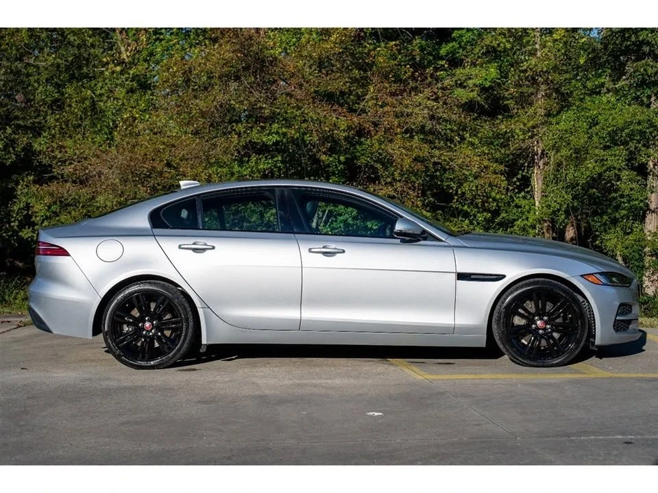 2020 Jaguar XE - Image 3 of 20