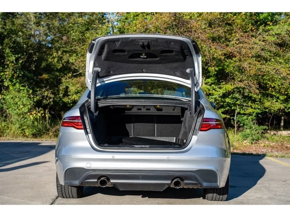 2020 Jaguar XE - Image 11 of 20
