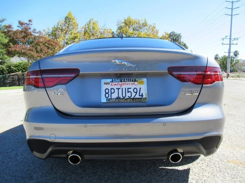 2020 Jaguar XE - Image 6 of 20