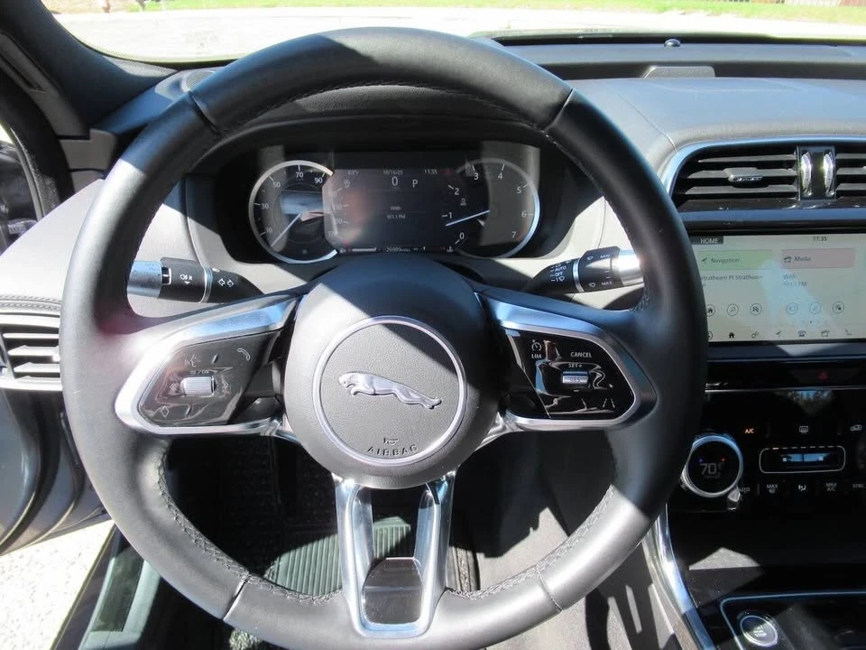 2020 Jaguar XE - Image 8 of 20