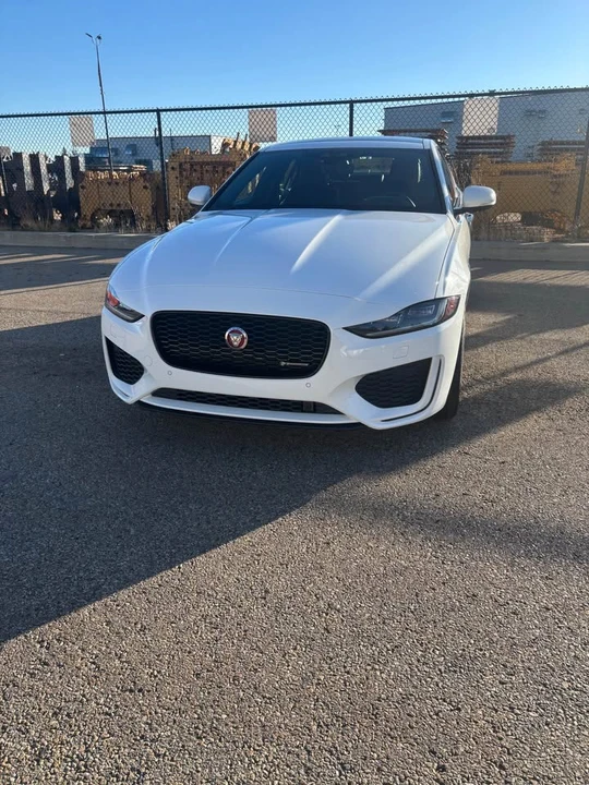 2020 Jaguar XE - Image 3 of 16