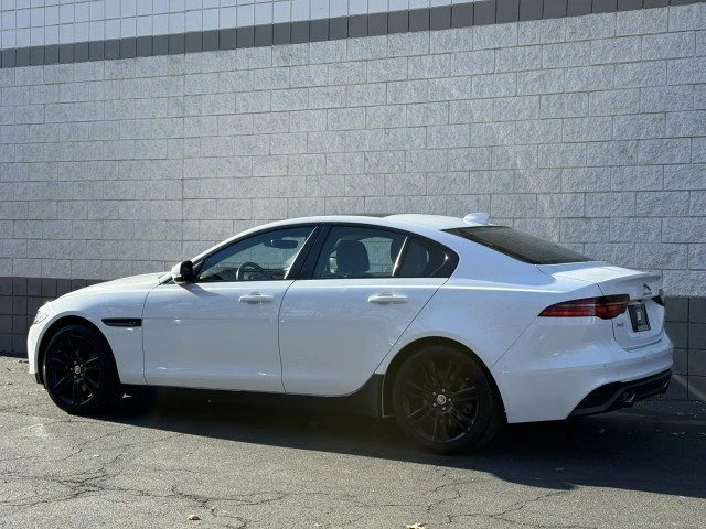 2020 Jaguar XE - Image 2 of 17