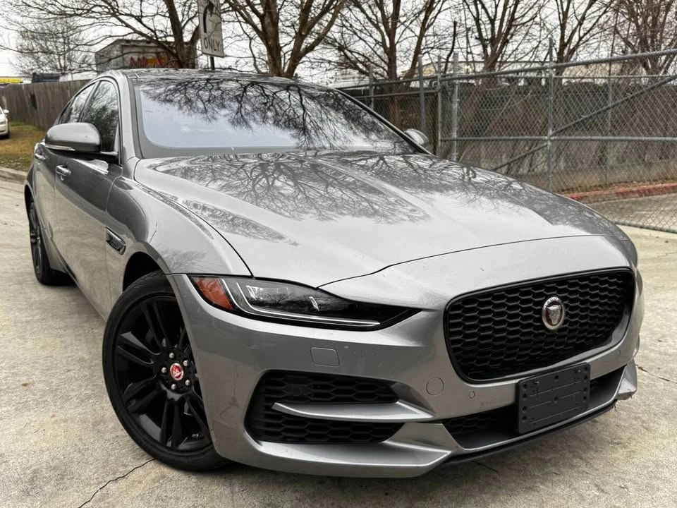 2020 Jaguar XE - Image 2 of 19