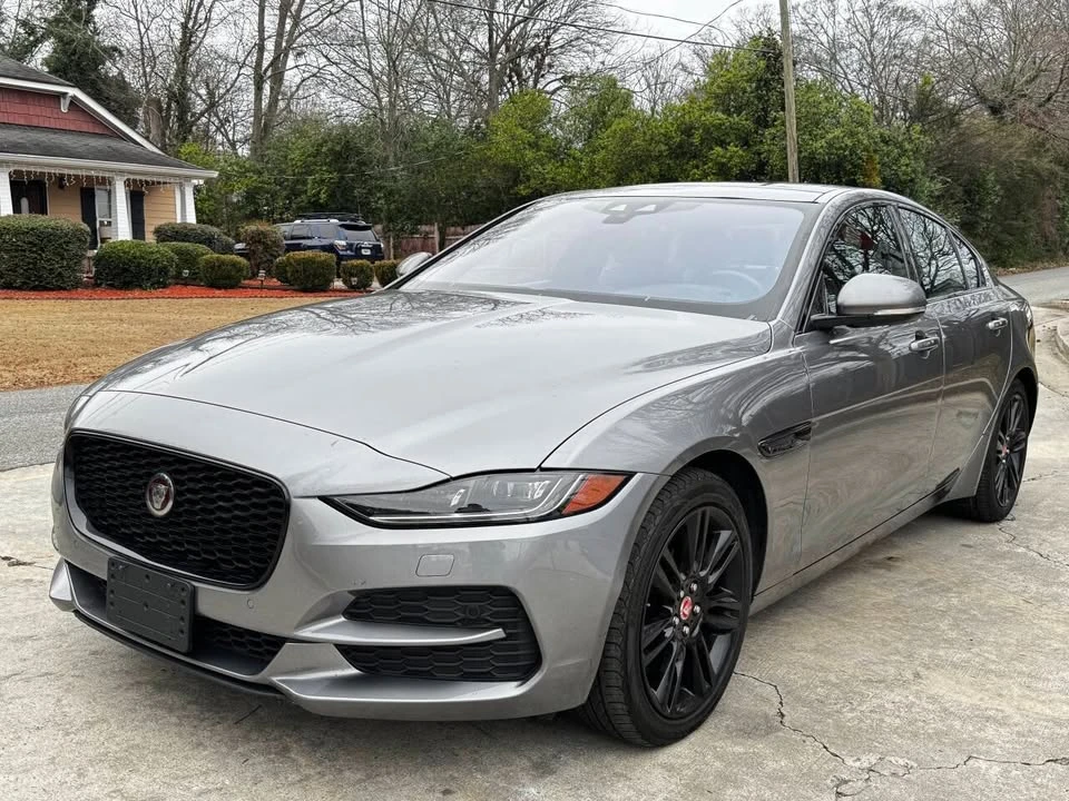 2020 Jaguar XE - Image 5 of 19