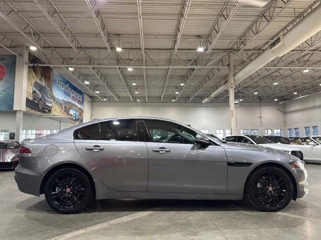 2020 Jaguar XE - Image 4 of 19