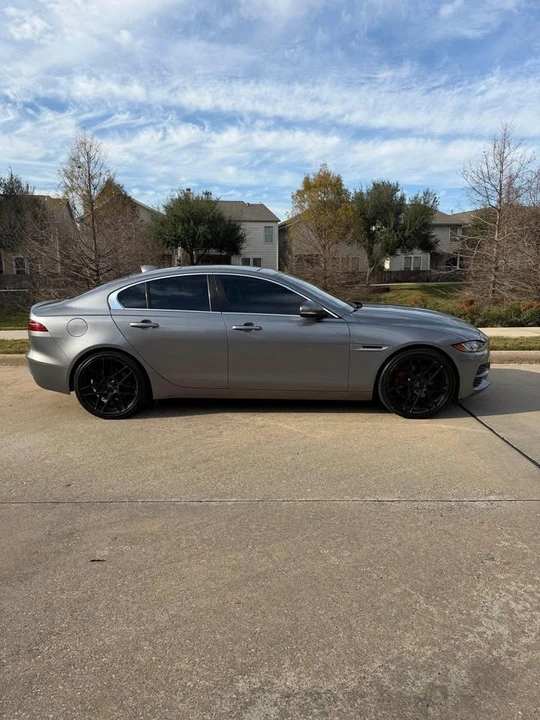 2020 Jaguar XE - Image 2 of 10