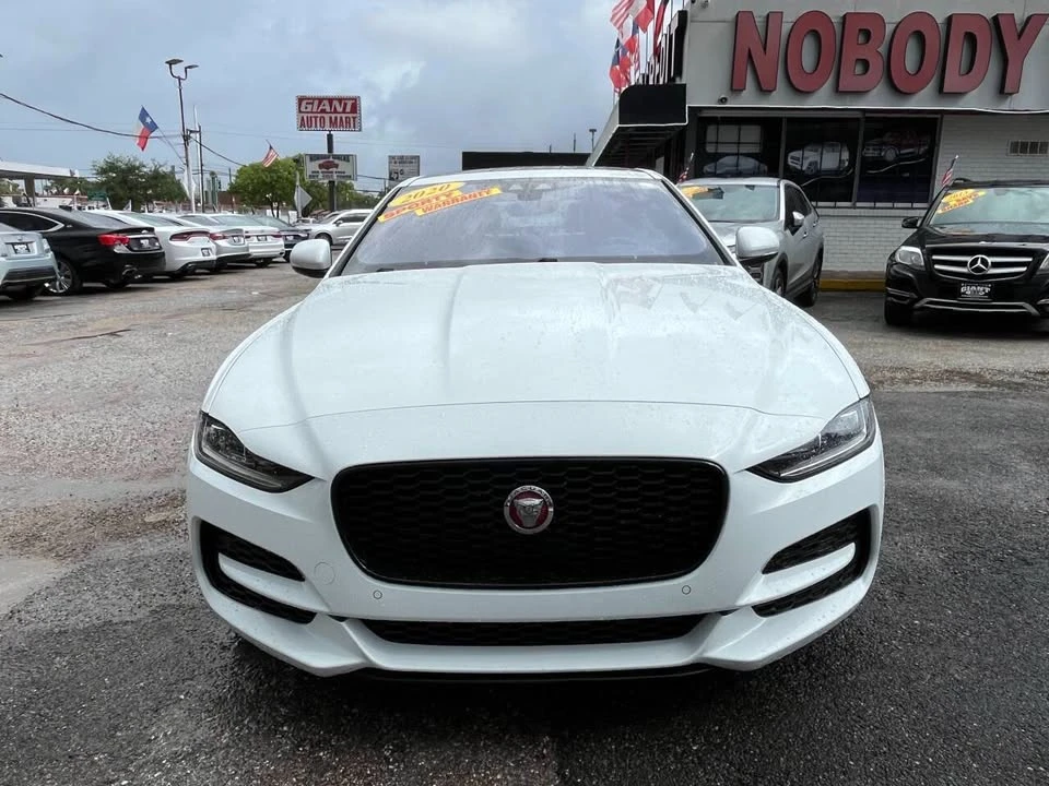 2020 Jaguar XE - Image 2 of 20