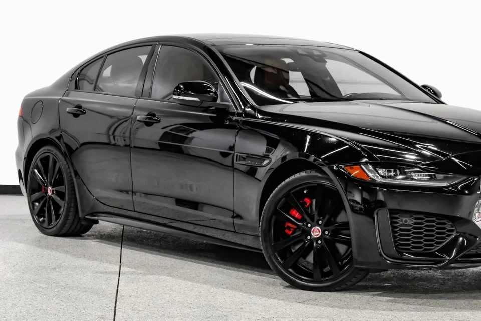 2020 Jaguar XE - Image 12 of 20