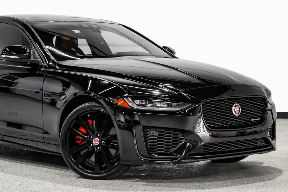 2020 Jaguar XE - Image 13 of 20