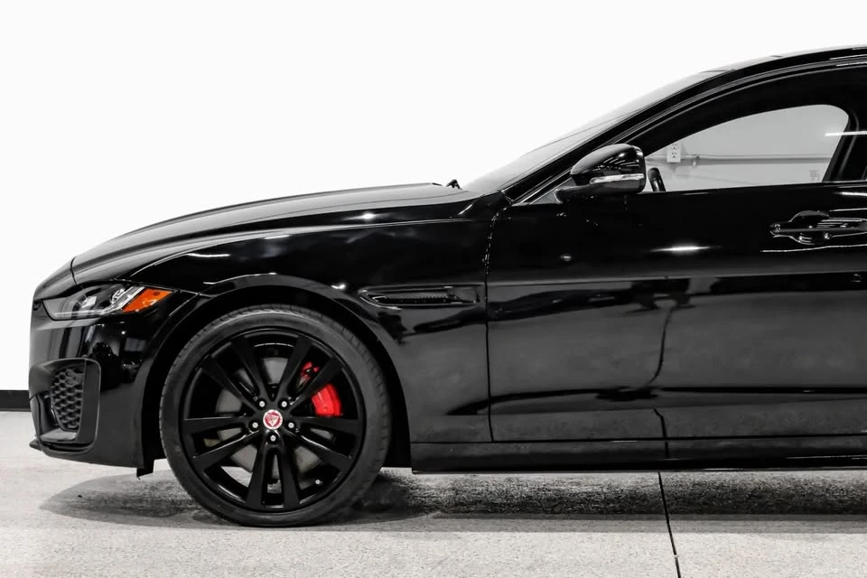 2020 Jaguar XE - Image 18 of 20
