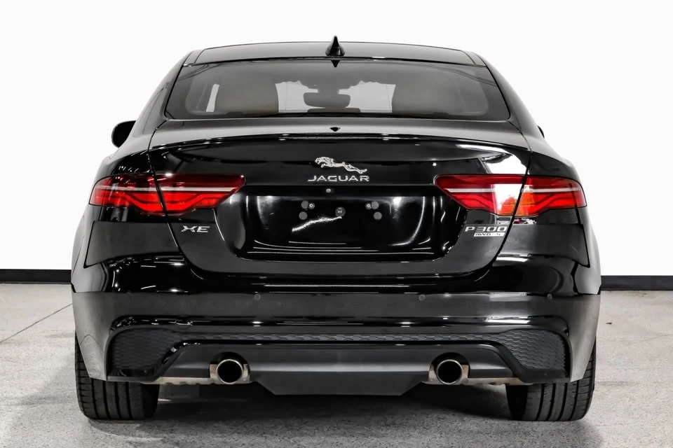 2020 Jaguar XE - Image 7 of 20