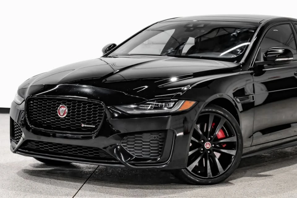 2020 Jaguar XE - Image 10 of 20