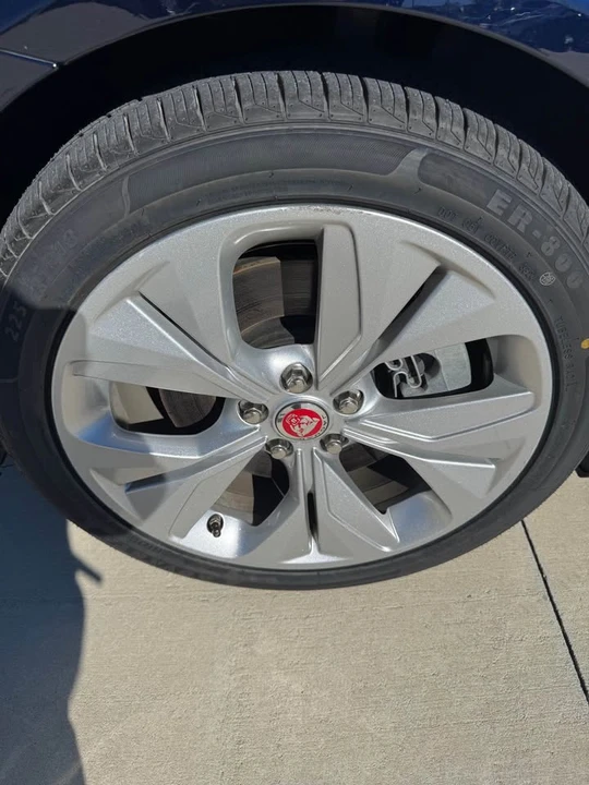 2020 Jaguar XE - Image 5 of 8
