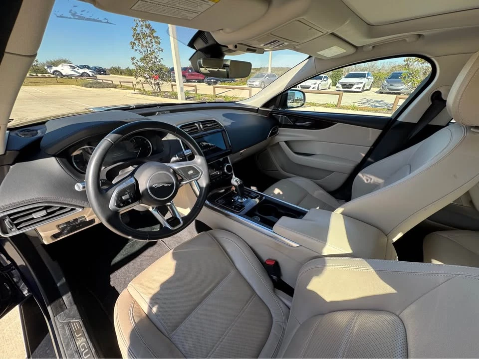 2020 Jaguar XE - Image 3 of 8