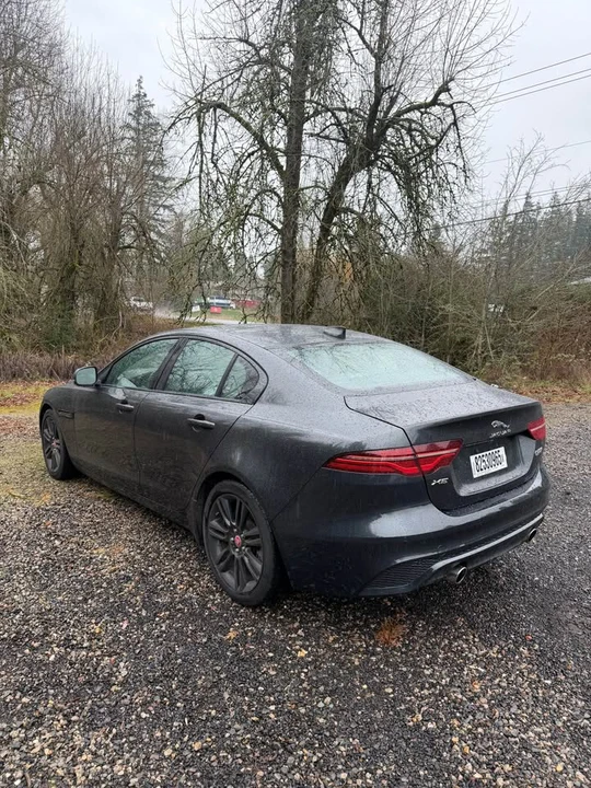 2020 Jaguar XE - Image 5 of 15