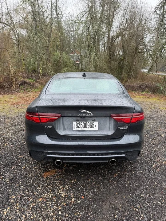2020 Jaguar XE - Image 4 of 15
