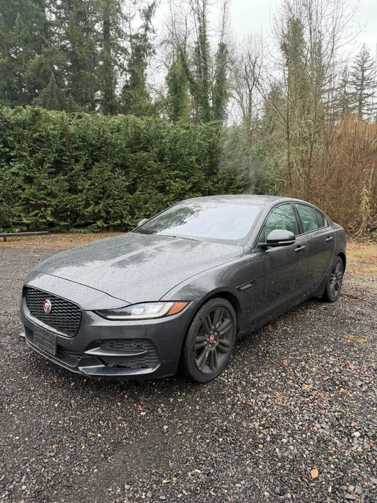 2020 Jaguar XE - Image 3 of 15