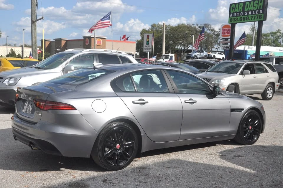 2020 Jaguar XE - Image 14 of 20