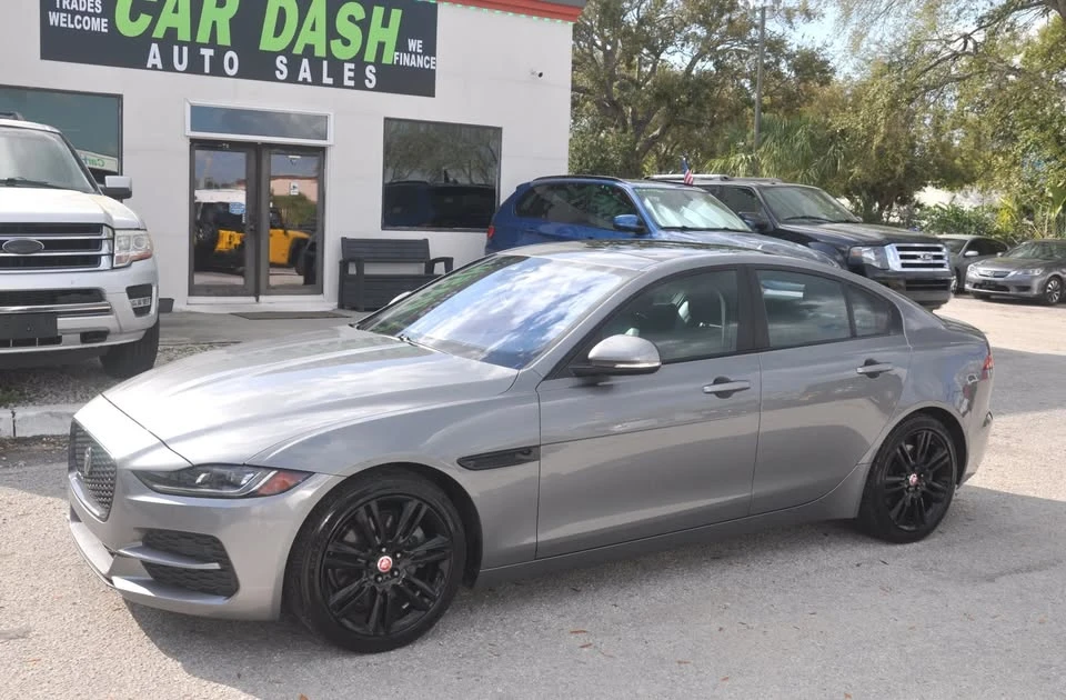 2020 Jaguar XE - Image 3 of 20