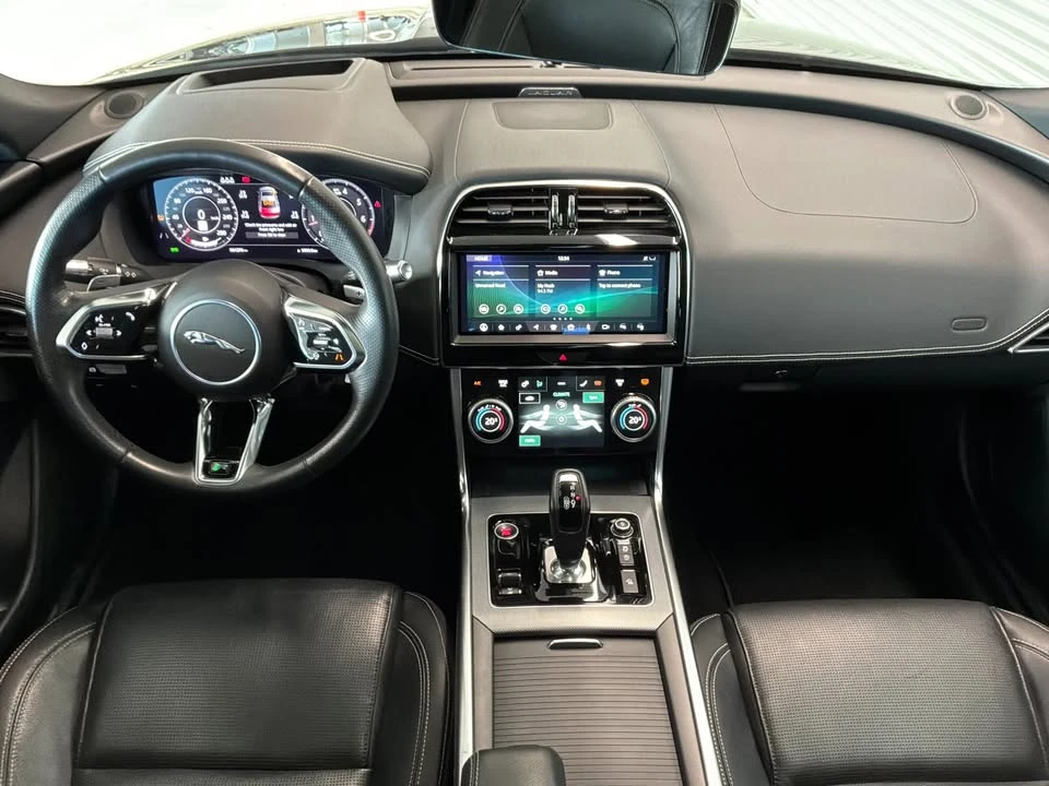 2020 Jaguar XE - Image 16 of 18
