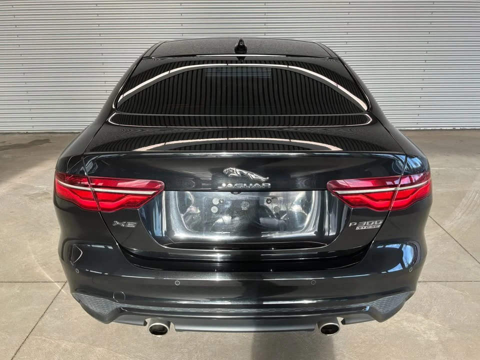 2020 Jaguar XE - Image 4 of 18