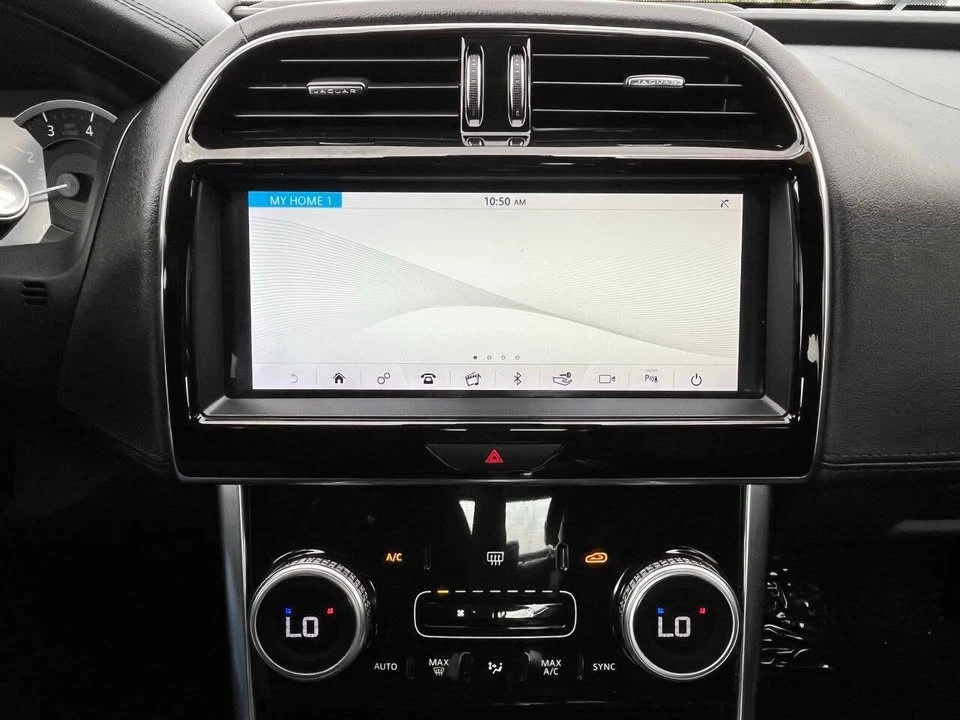 2020 Jaguar XE - Image 19 of 19