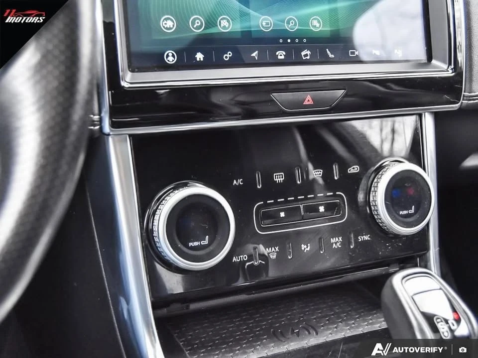 2020 Jaguar XE - Image 13 of 20