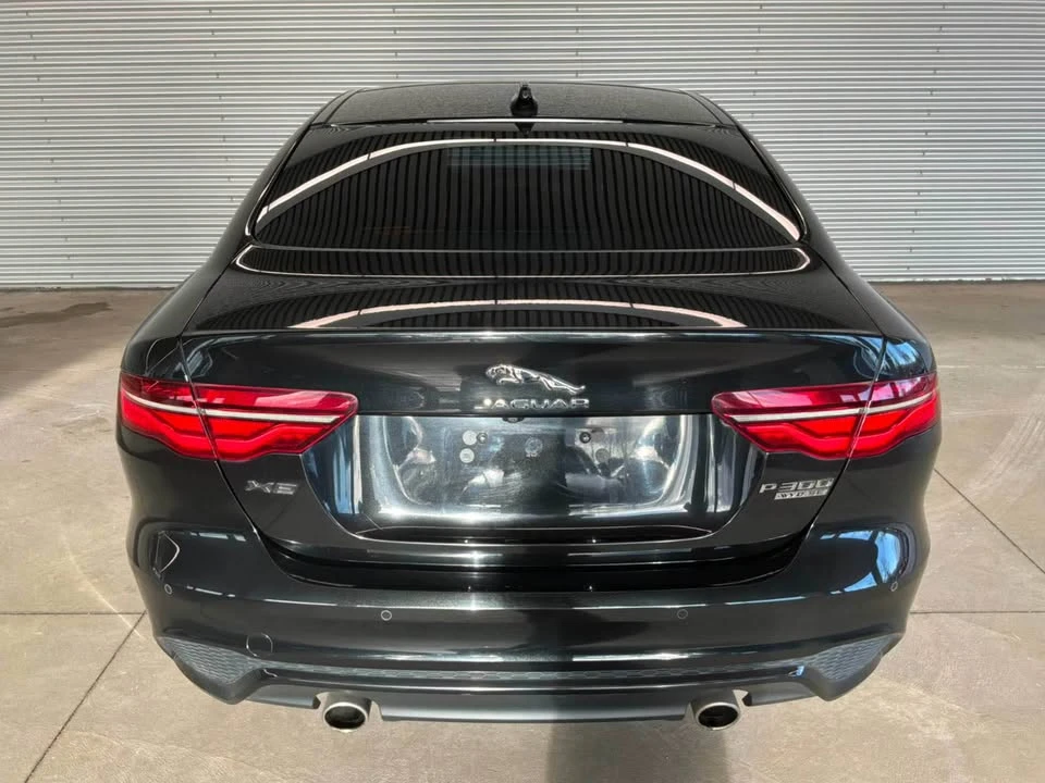 2020 Jaguar XE - Image 5 of 13