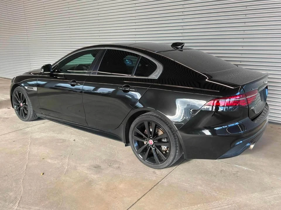 2020 Jaguar XE - Image 4 of 13