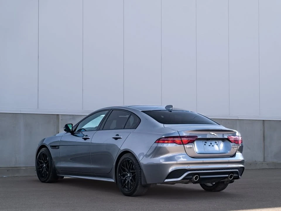 2020 Jaguar XE - Image 8 of 20
