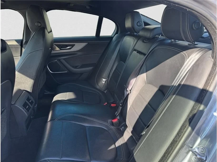 2020 Jaguar XE - Image 3 of 6