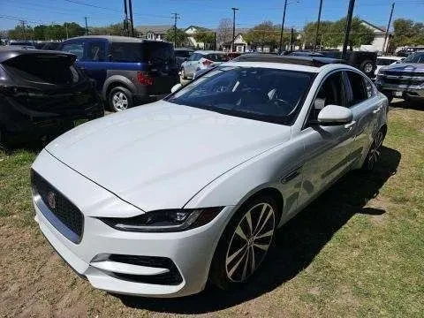 2020 Jaguar XE - Image 2 of 10