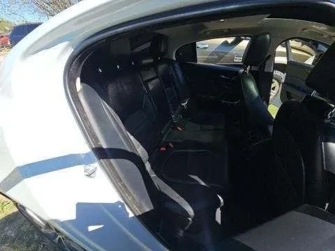 2020 Jaguar XE - Image 9 of 10