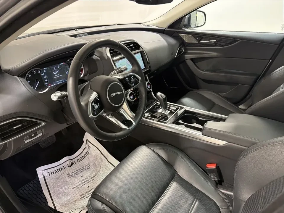 2020 Jaguar XE - Image 10 of 20