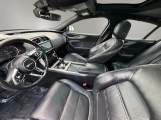 2020 Jaguar XE - Image 18 of 19