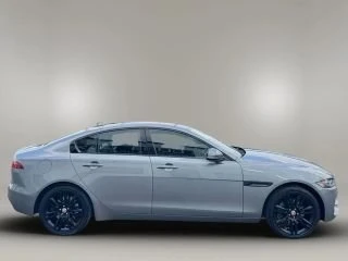 2020 Jaguar XE - Image 13 of 19